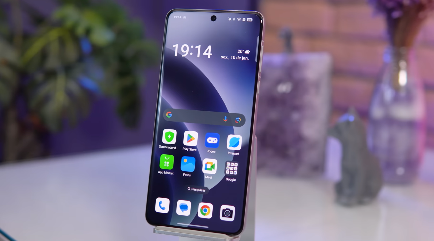 Oppo Find X8 Ultra showing titanium frame and ceramic back design
