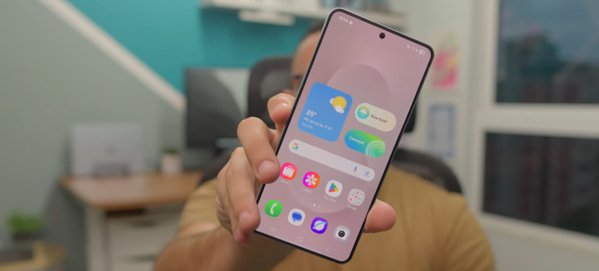 Samsung Galaxy S25 Edge Front View